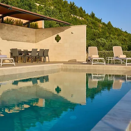 Villa Mi *